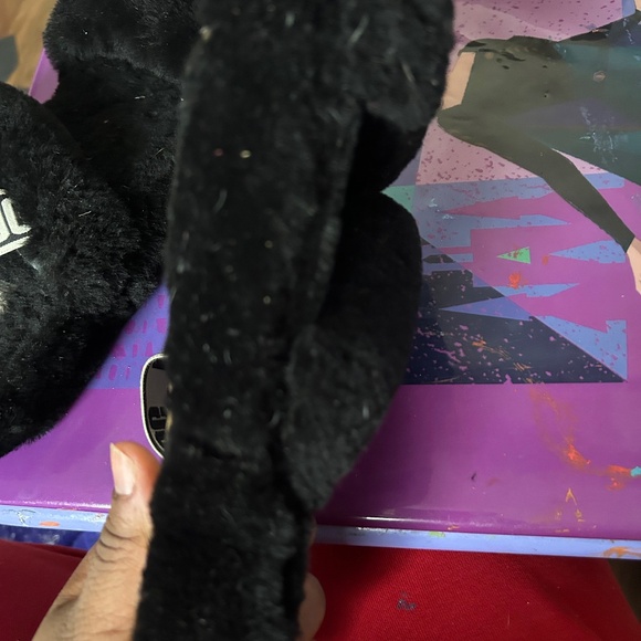 Ugg - Picture 3 of 3